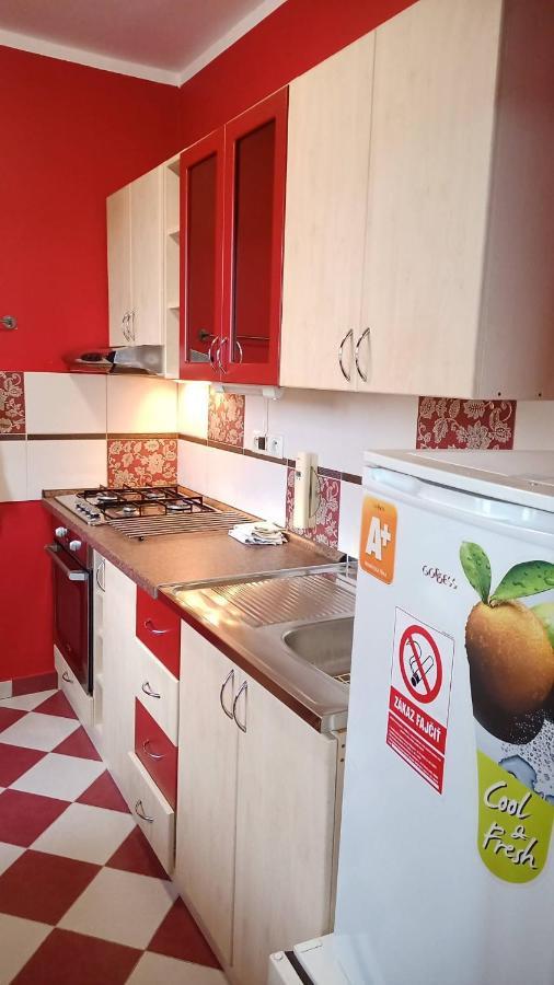 Wolf Apartman Pokojne Ubytovanie V Povazskej Bystrici Ticha Lokalita S Parkovanim Vsade Blizko Vhodne Pre Pracovne Cesty Turistiku Aj Oddych Plne Vybavena Kuchyna Považská Bystrica Eksteriør billede